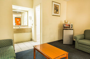 Econo Lodge 诺沃克 外观 照片